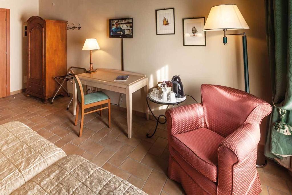 Hotel Residence Diamantina Ферара Стая снимка